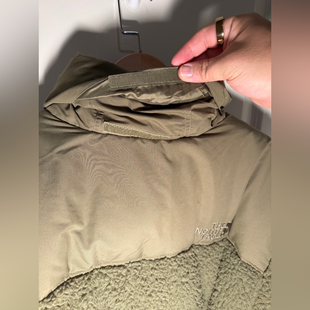 THE NORTH FACE - Olive Shearling Nuptse Puffer Jacket - Picture 10 of 16